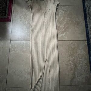 Zara Cream Ribbed dress  with Elongating Design
